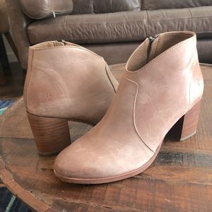 FRYE Nora Ankle Boots in Dusty Rose Size 7